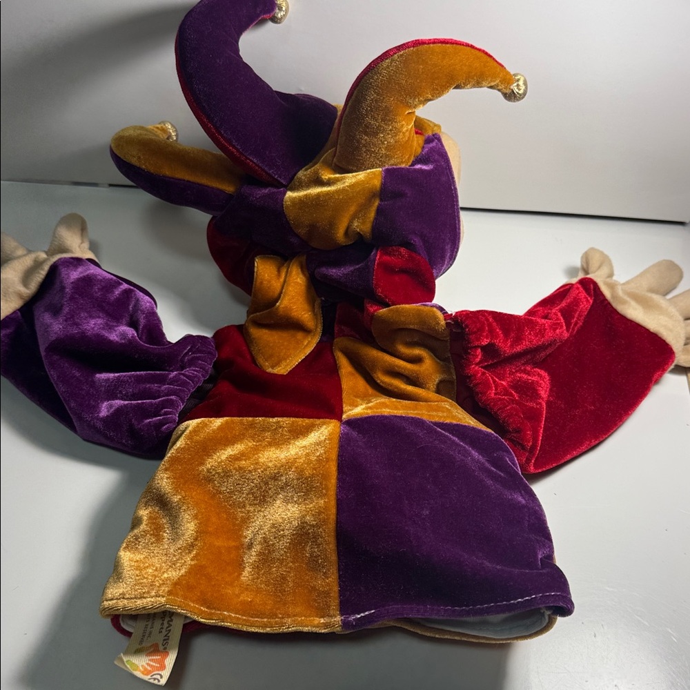 Folkmanis Yorick Jester character hand puppet features movable mouth and arms - Picture 4 of 4